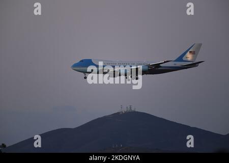 Air Force 1 en finale, arrivée au MCAS Miramar à San Diego, Californie Banque D'Images