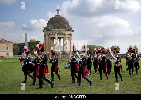 Palais royal de carditello carrousel des carabinieri à cheval avec les chevaux de la race Persano Banque D'Images