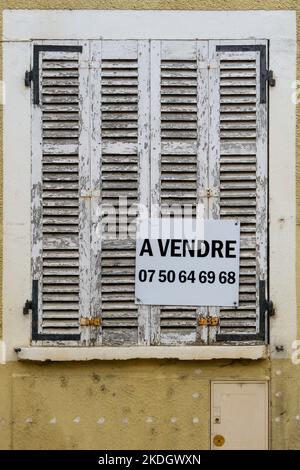 Maison en vente, Nolay, Bourgogne-Franche-Comté, France Banque D'Images