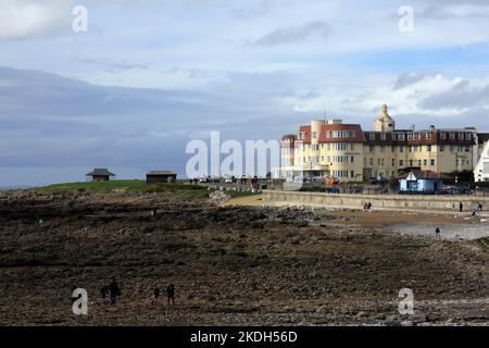 Porthcawl front de mer Esplanade et Seabank Hotel... Novembre 2022. Automne. Banque D'Images