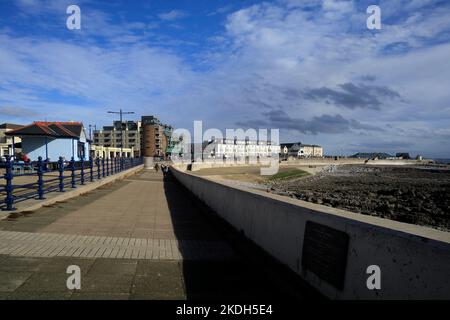 Front de mer de Porthcawl et Esplanade. Novembre 2022. Automne. Banque D'Images