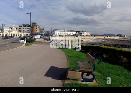 Front de mer de Porthcawl et Esplanade. Novembre 2022. Automne. Banque D'Images