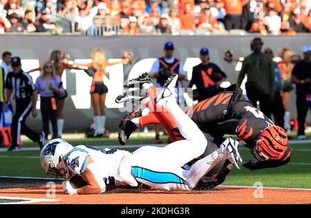 Cincinnati, Ohio, États-Unis. 6th novembre 2022. Au cours DE LA SEMAINE 9 de la saison régulière de la NFL entre les Carolina Panthers et les Cincinnati Bengals à Cincinnati, Ohio. JP Waldron/Cal Sport Media/Alamy Live News Banque D'Images