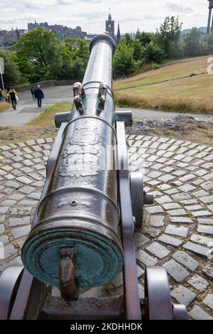 Le canon portugais sur Calton Hill Edinburgh, coulé au 15th siècle, l'un des 6 canons originaux, Edimbourg, Ecosse, Royaume-Uni Banque D'Images