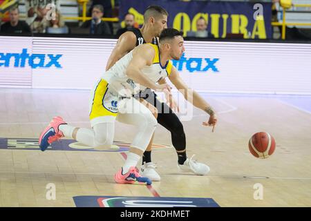 PalaOlimpia, Vérone, Italie, 06 novembre 2022, Alessandro Cappelletti - Tezenis Verona pendant Tezenis Verona vs Dolomiti Energia Trentino - Championnat italien de basket-ball A Serie Banque D'Images