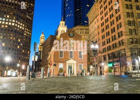 Boston Old State House se trouvant la nuit dans le Massachusetts, États-Unis Banque D'Images