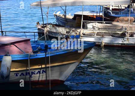 Turunc est un complexe de vacances turc situé dans le quartier de Marmaris, dans la province de Mulga, en Turquie, entouré par les montagnes du Taurus Banque D'Images