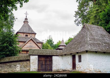 Église orthodoxe en bois de Radruż. Le site est inscrit sur la liste du patrimoine mondial de l'UNESCO Banque D'Images