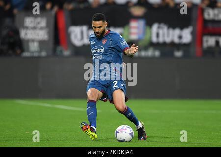 Dylan Bronn de US Salernitana Gesture pendant la série Un match entre US Salernitana et US Cremonese au Stadio Arechi, Salerno, Italie, le 5 novembre Banque D'Images