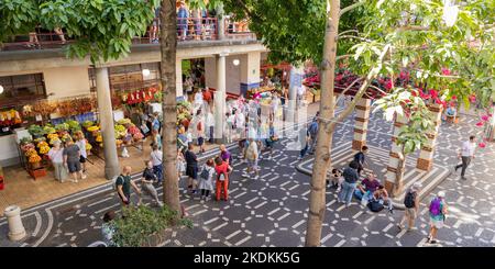 Marché intérieur à Funchal, Madère, Portugal. Banque D'Images