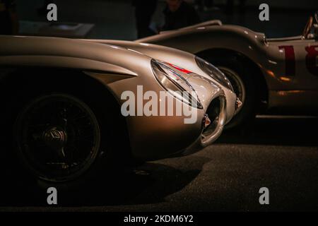 Collection des flèches d'argent classiques au musée Mercedes-Benz de Stuttgart Banque D'Images