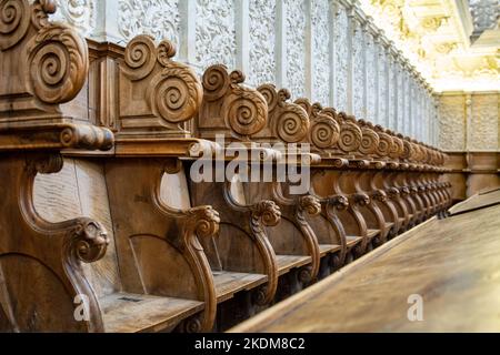 Le chœur s'étals dans une ancienne abbaye Banque D'Images