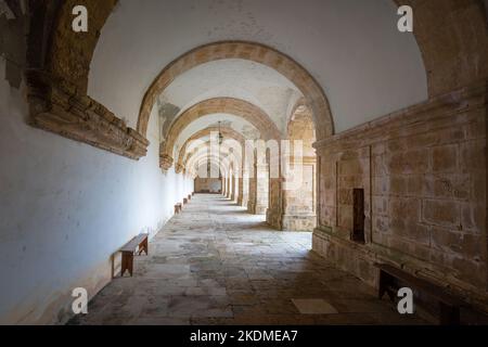 Monastère de Santa Clara-a-Nova Cloisters - Coimbra, Portugal Banque D'Images