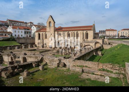 Monastère des ruines de Santa Clara-a-Velha - Coimbra, Portugal Banque D'Images