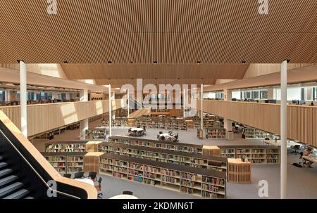 Bibliothèque. London South Bank University, LSBU Hub, Londres, Royaume-Uni. Architecte : Wilkinson Eyre Architects, 2022. Banque D'Images