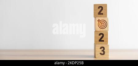 2023 bloc avec icône de plan de travail. Objectif, cible, résolution, stratégie, plan, Concepts d'action, de mission, de motivation et de début d'année Banque D'Images