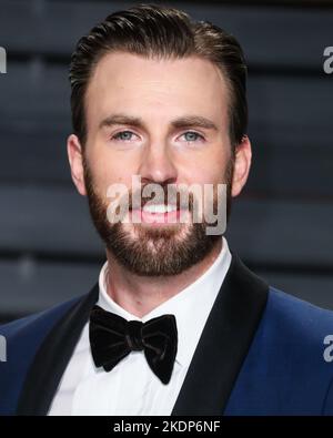 Beverly Hills, États-Unis. 07th novembre 2022. (FICHIER) Chris Evans a nommé l'homme le plus sexy vivant de 2022 personnes sur 7 novembre 2022. BEVERLY HILLS, LOS ANGELES, CALIFORNIE, États-Unis - FÉVRIER 26 : l'acteur Chris Evans arrive à la Vanity Fair Oscar Party 2017 qui s'est tenue au Wallis Annenberg Center for the Performing Arts on 26 février 2017 à Beverly Hills, Los Angeles, Californie, États-Unis. (Photo de Xavier Collin/image Press Agency) Credit: Image Press Agency/Alay Live News Banque D'Images