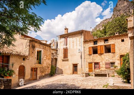 Saint-Guilhem-le-désert, village médiéval d'Hérault en Occitanie, France Banque D'Images