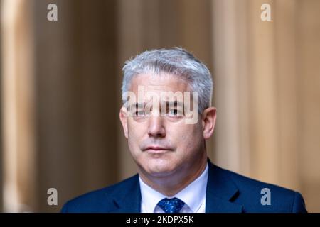 Londres, Royaume-Uni. 08th novembre 2022. Steve Barclay, secrétaire à la Santé, arrive à une réunion du Cabinet au 10 Downing Street London. Crédit : Ian Davidson/Alay Live News Banque D'Images