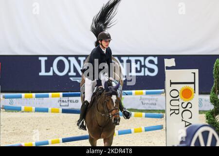 Édition 124th de Fieracavalli, Vérone, Italie, 06 novembre 2022, Eduardo Schmitz (cheval: Babylone des Erables) LONGINES coupe du monde de saut FEI Vérone Banque D'Images