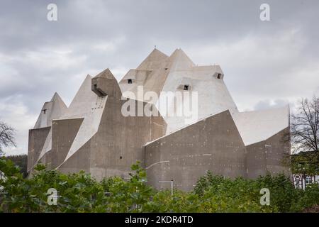 L'église Mariendom à Velbert-Neviges par l'architecte Gottfried Boehm, Rhénanie-du-Nord-Westphalie, Allemagne. Der Mariendom à Velbert-Neviges, Entwurf des A. Banque D'Images