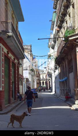 La vie dans les rues de Cuba, rue de la Havane Banque D'Images