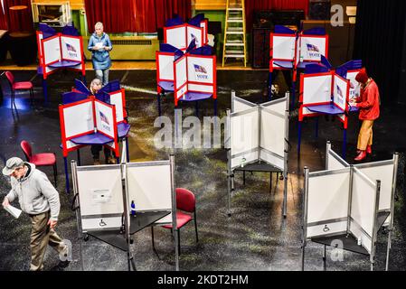 Lors des élections de mi-mandat de 2022 dans la capitale de l'État du Vermont, Montpelier, VT, États-Unis. Banque D'Images