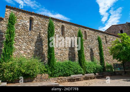 Abbaye de Saint-Michel de Cuxa,Pyrénées-Orientales,Occitanie,France.Monastère bénédictin situé au pied du Canigou. Banque D'Images