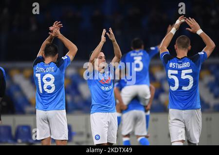 Naples, Italie. 08th novembre 2022. Les joueurs de SSC Napoli célèbrent la victoire après la série Un match entre SSC Napoli et Empoli FC au Stadio Diego Armando Maradona, Naples, Italie, le 8 novembre 2022. Credit: Nicola Ianuale/Alamy Live News Banque D'Images