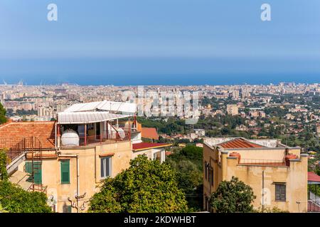 Vue sur la ville de Palerme depuis Monreale, Palerme, Sicile, Italie. Banque D'Images