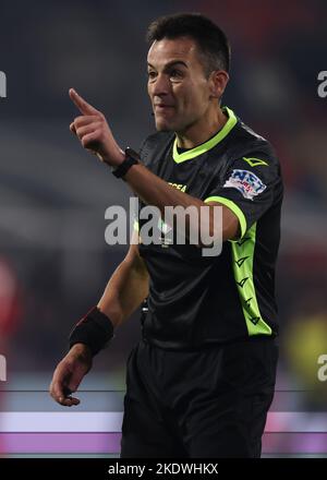 Cremona, Italie. 8th novembre 2022. L'arbitre Antonio Rapuano réagit pendant le match de la série A au Stadio Giovanni Zini, Cremona. Crédit photo à lire: Jonathan Moscrop/Sportimage crédit: Sportimage/Alay Live News Banque D'Images