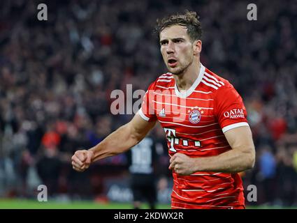 Munich, Allemagne. 8th novembre 2022. Leon Goretzka du Bayern Munich célèbre son but lors du match de football allemand de la première division Bundesliga entre le Bayern Munich et SV Werder Bremen à Munich, Allemagne, 8 novembre 2022. Credit: Philippe Ruiz/Xinhua/Alay Live News Banque D'Images