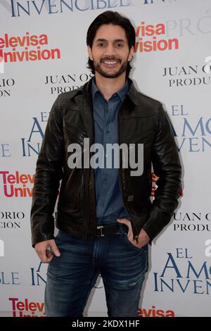 Mexico, Mexique. 8th novembre 2022. Daniel Elbittar pose lors de ''˜l'Amour invisible' (El Amor invisible) Conférence de presse d'opéra de savon au centre culturel Roberto Cantoral. On 8 novembre 2022 à Mexico, Mexique. (Image de crédit : © Jorge Gonzalez/eyepix via ZUMA Press Wire) Banque D'Images