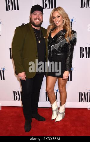 Mitchell Tenpenny et Meghan Patrick arrivent aux BMI Country Awards