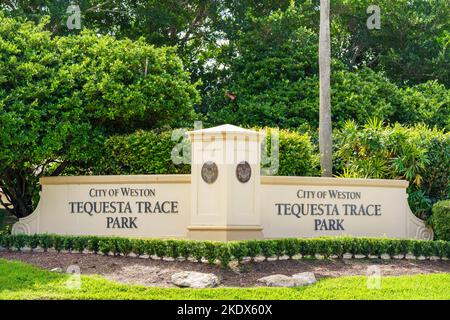 Weston, FL, Etats-Unis - 8 novembre 2022: Photo de Tequesta Trace Park Banque D'Images