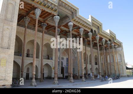 Mosquée Bolo Hauz, rue Afrosiyob, Registan, Centre historique, Boukhara, Province de Boukhara, Ouzbékistan, Asie centrale Banque D'Images
