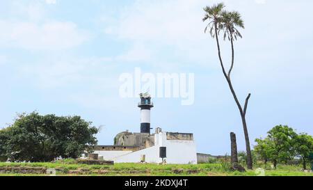 Vue sur le phare de DIU depuis fort, Inde. Banque D'Images