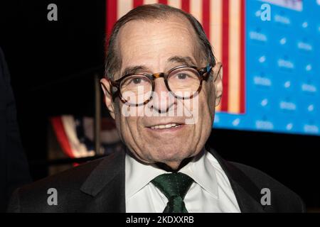 New York, États-Unis. 08th novembre 2022. Jerry Nadler, membre du Congrès, après une réélection réussie, assiste au Parti de veille électorale au Capitole sur 8 novembre 2022 Credit: SIPA USA/Alamy Live News Banque D'Images