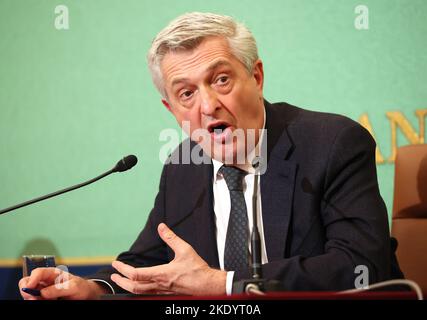 Tokyo, Japon. 9th novembre 2022. Le Haut Commissariat des Nations Unies pour les réfugiés (HCR), Filippo Grandi, prend la parole mercredi au Club de presse national du Japon à Tokyo, au 9 novembre 2022. Grandi a échangé des vues avec des représentants du gouvernement japonais et a rencontré des réfugiés ukrainiens vivant au Japon. Credit: Yoshio Tsunoda/AFLO/Alay Live News Banque D'Images