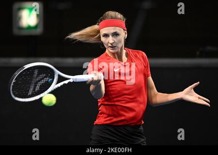 Glasgow, Écosse, 09/11/2022, Glasgow, Écosse, ROYAUME-UNI. 9th novembre 2022. La Belge Maryna Zanevska photographiée en action lors d'un match de tennis contre la Slovaque Schmiedlova, le deuxième match de l'égalité entre la Belgique et la Slovaquie dans la phase de groupe de la finale de la coupe Billie Jean King à Glasgow, en Écosse, le mercredi 09 novembre 2022. Le tournoi a lieu de 8 novembre jusqu'à 13 novembre 2022. BELGA PHOTO LAURIE DIEFFEMBACQ crédit: Belga News Agency/Alay Live News Banque D'Images