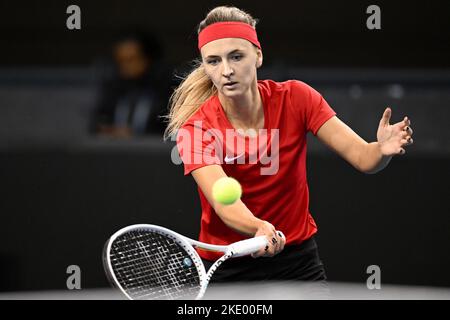 Glasgow, Écosse, 09/11/2022, Glasgow, Écosse, ROYAUME-UNI. 9th novembre 2022. La Belge Maryna Zanevska photographiée en action lors d'un match de tennis contre la Slovaque Schmiedlova, le deuxième match de l'égalité entre la Belgique et la Slovaquie dans la phase de groupe de la finale de la coupe Billie Jean King à Glasgow, en Écosse, le mercredi 09 novembre 2022. Le tournoi a lieu de 8 novembre jusqu'à 13 novembre 2022. BELGA PHOTO LAURIE DIEFFEMBACQ crédit: Belga News Agency/Alay Live News Banque D'Images