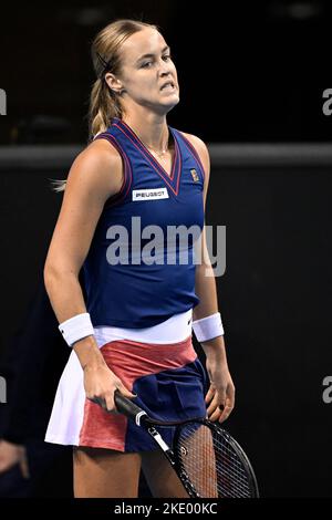 Glasgow, Écosse, 09/11/2022, Glasgow, Écosse, ROYAUME-UNI. 9th novembre 2022. Anna Karolina Schmiedlova, de Slovaquie, réagit lors d'un match de tennis contre la Belge Zanevska, le deuxième match de l'égalité entre la Belgique et la Slovaquie dans la phase de groupe des finales de la coupe Billie Jean King à Glasgow, en Écosse, le mercredi 09 novembre 2022. Le tournoi a lieu de 8 novembre jusqu'à 13 novembre 2022. BELGA PHOTO LAURIE DIEFFEMBACQ crédit: Belga News Agency/Alay Live News Banque D'Images