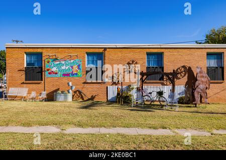 Arkansas, OCT 1 2022 - vue extérieure ensoleillée des tendances du Sud Banque D'Images