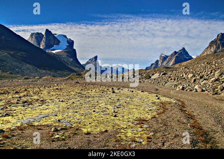 Breidablik Peak, Col d'Akshayuk, Parc national Auyuttuq, île de Baffin, archipel arctique canadien Banque D'Images