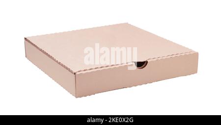 Boîte carrée en carton pour pizza isolée sur blanc. Banque D'Images