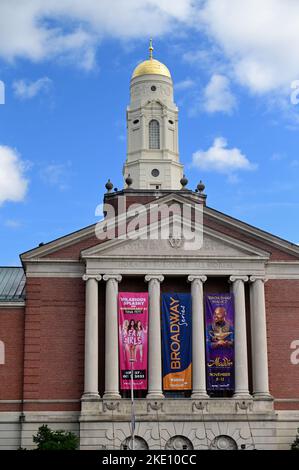 Hartford, Connecticut, États-Unis. Le centre des arts de la scène de Bushnell (le Bushnell) dans le centre-ville. Banque D'Images