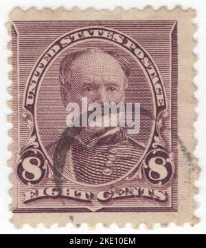 USA - 1893: Un timbre-poste lilas de 8 cents représentant le portrait de William Tecumseh Sherman. Soldat américain, homme d'affaires, éducateur et auteur. Il a servi comme général dans l'armée de l'Union pendant la guerre civile américaine, obtenant la reconnaissance de son commandement de stratégie militaire ainsi que la critique pour la sévérité des politiques de la terre brûlée qu'il a mis en œuvre contre les États confédérés. Le théoricien et historien militaire britannique B. H. Liddell Hart a déclaré que Sherman était « le premier général moderne » Banque D'Images