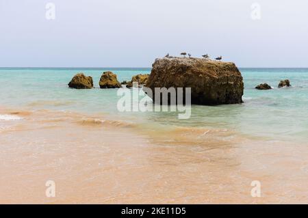 Praia dos Tres Castelos au Portugal Banque D'Images