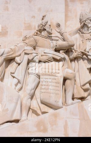 Hommage aux navigateurs portugais : le Grand Monument des découvertes à Lisbonne Banque D'Images