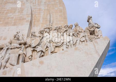 Hommage aux navigateurs portugais : le Grand Monument des découvertes à Lisbonne Banque D'Images